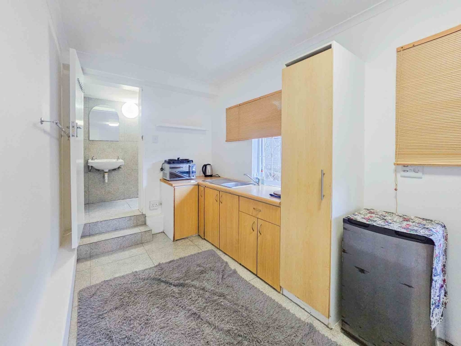 1 Bedroom Property for Sale in Camps Bay Western Cape
